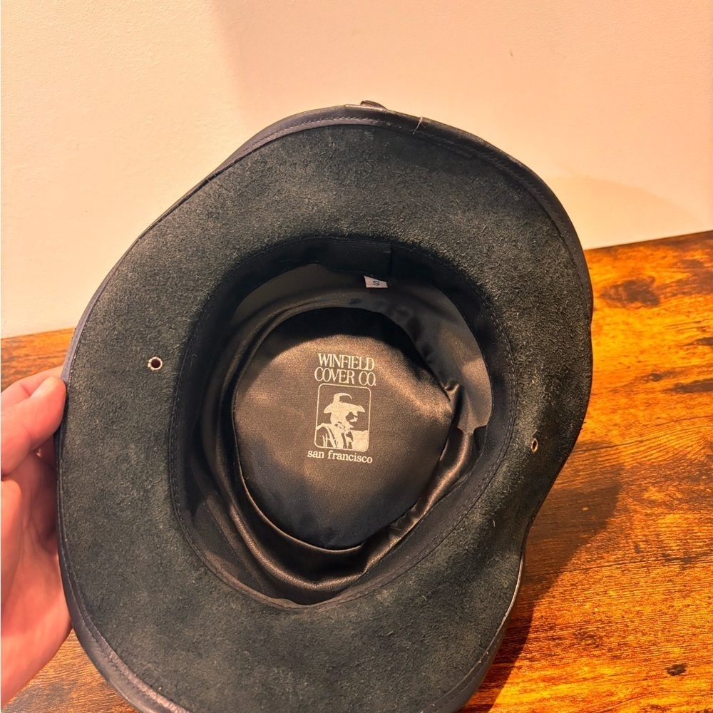 Black Leather Hat - Picture 5 of 11
